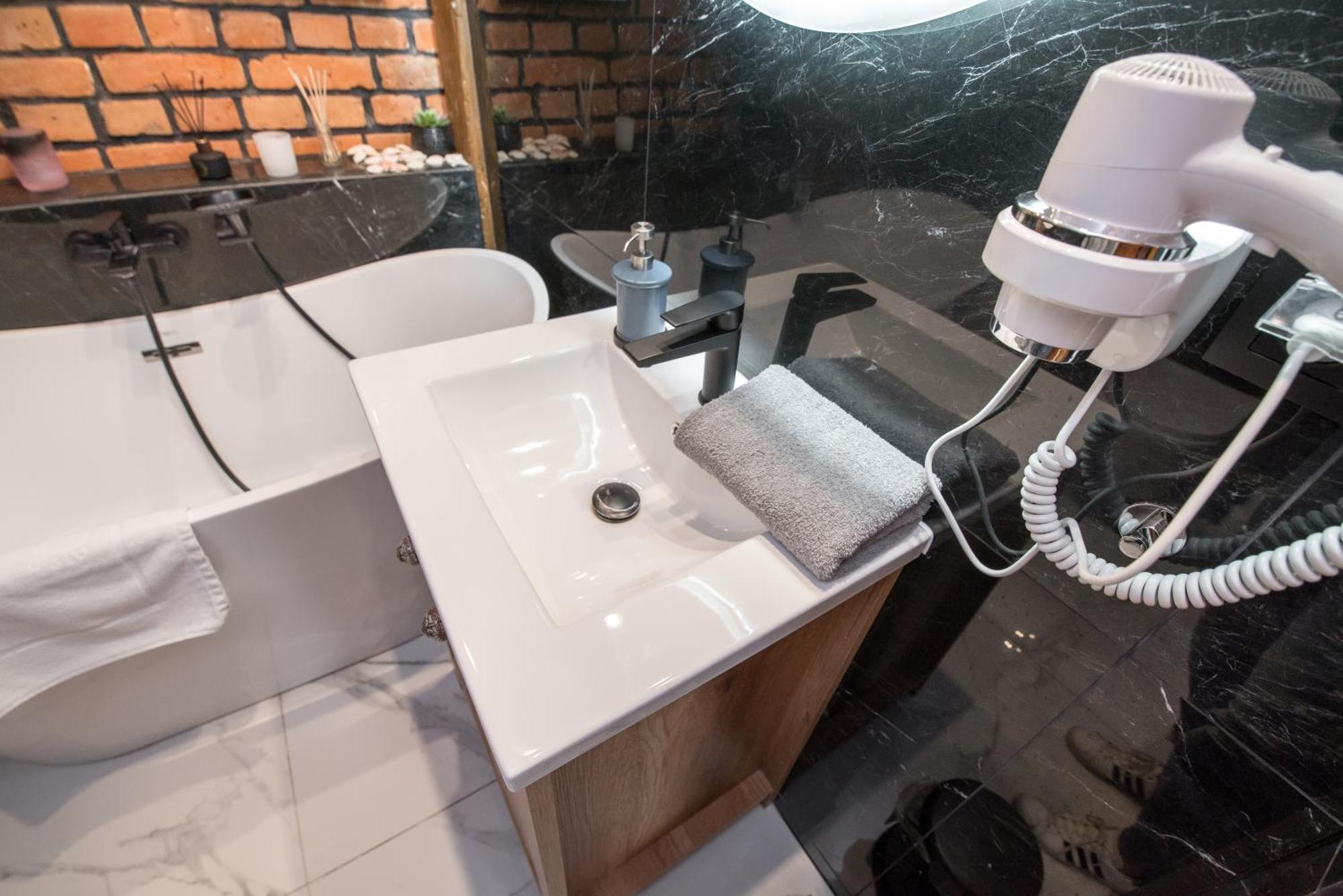Przytulny Apartament Z Wieza Gliwice Bagian luar foto