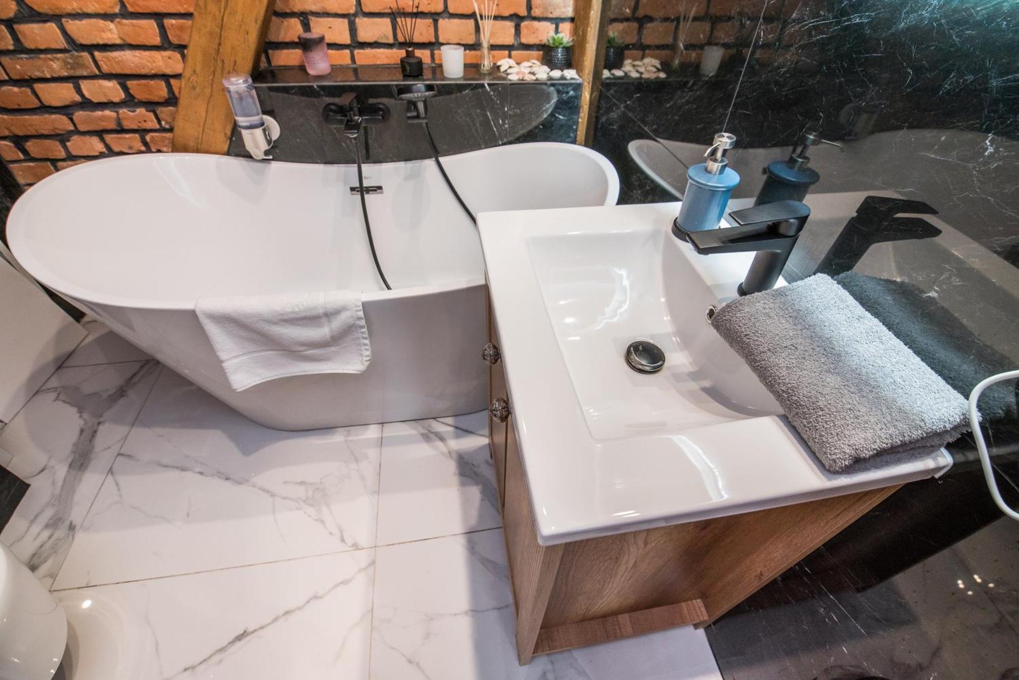 Przytulny Apartament Z Wieza Gliwice Bagian luar foto